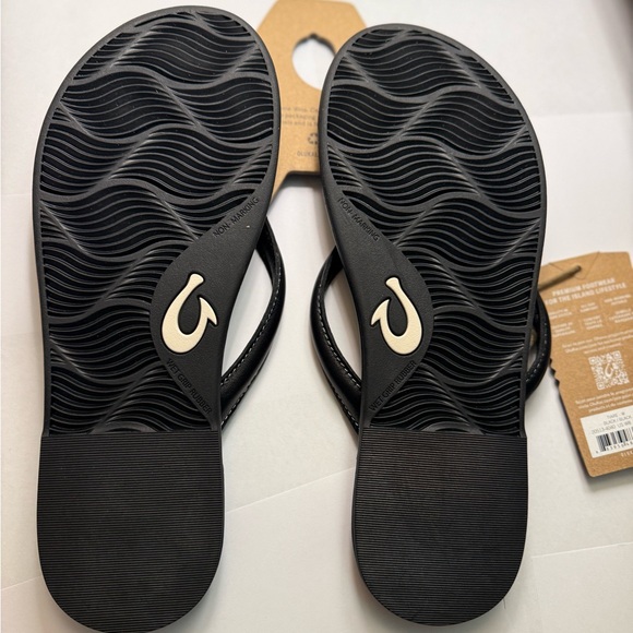 Olukai Tiare Flip-Flop Sandals- Black size 8 NWT - Picture 2 of 3